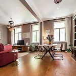 Apartament Oriental Touch River Praga