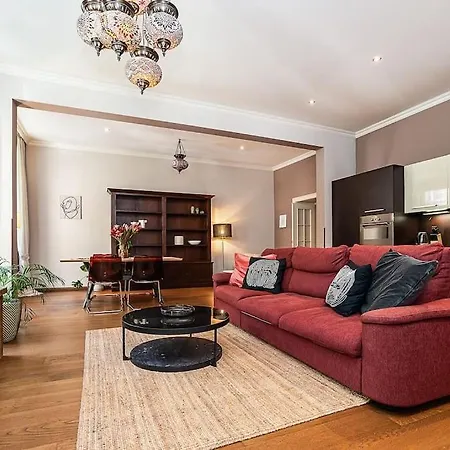 Oriental Touch River *